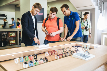 В России успешно стартовали продажи «умных» часов Apple Watch