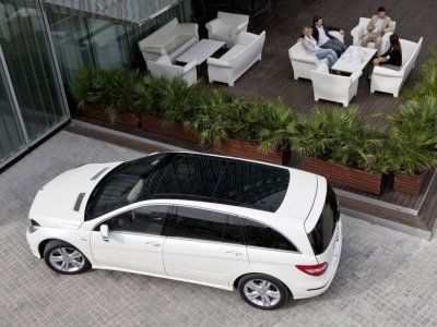 AM General начал серийную сборку Mercedes-Benz R-Class