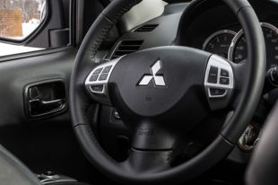 Mitsubishi отзовет в России почти 20 тысяч автомобилей