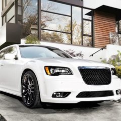 В Австралии начались продажи обновленного Chrysler 300 SRT