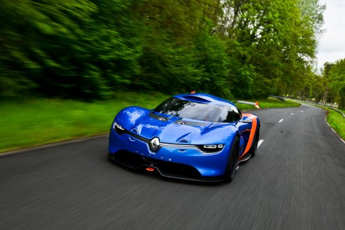 Renault вновь увеличил цены на автомобили в России