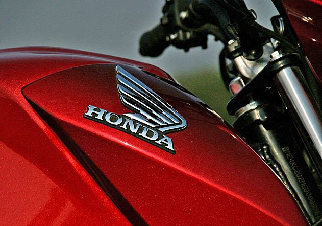 Honda прекращает поставки мотоциклов и автомобилей в Россию