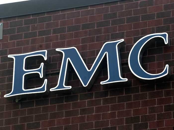 Dell подумывает об альянсе с производителем систем хранения данных EMC