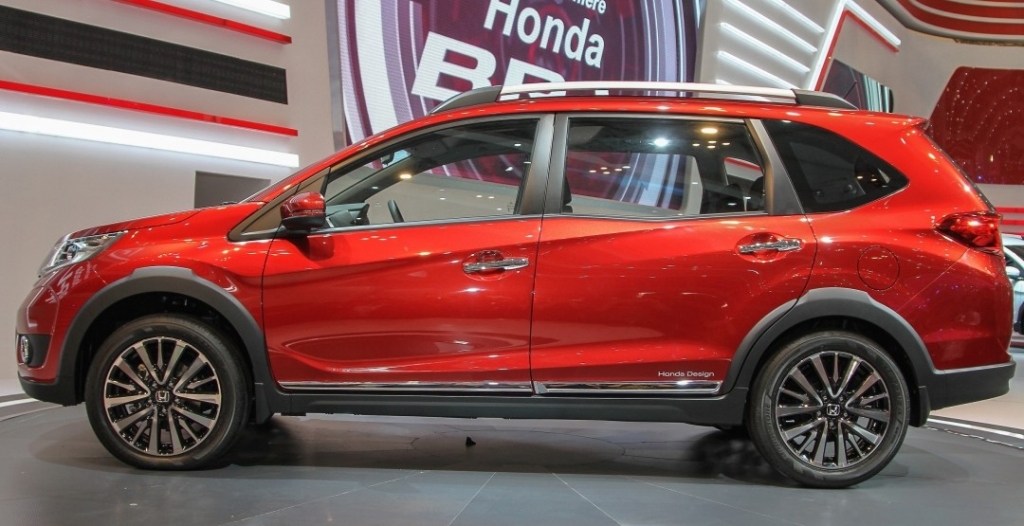 Весной 2016 года на конвейер встанет семиместный кроссовер Honda BR-V