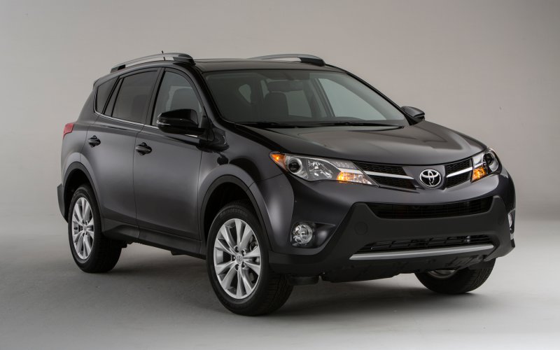 Обновленная версия Toyota RAV4 появится в России уже в декабре