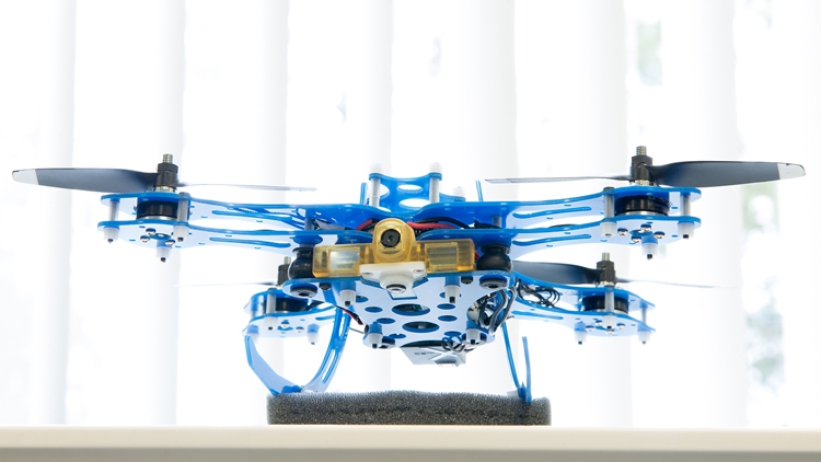 Новый чип Snapdragon Flight сделает дронов дешевле смартфонов