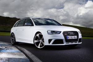 В новом автомобиле Audi RS4 Avant будет двигатель на 420 л.с