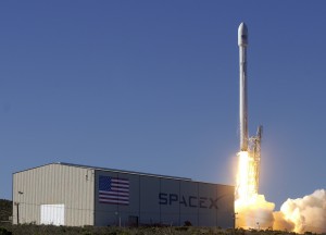 Крушение Falcon 9 может отсрочить выход в открытый космос