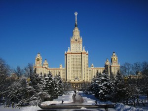 МГУ и СПбГУ получат право присваивать степени докторов наук