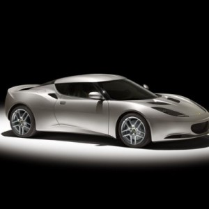 Компания Lotus в 2019 году представит конкурента Porsche Macan